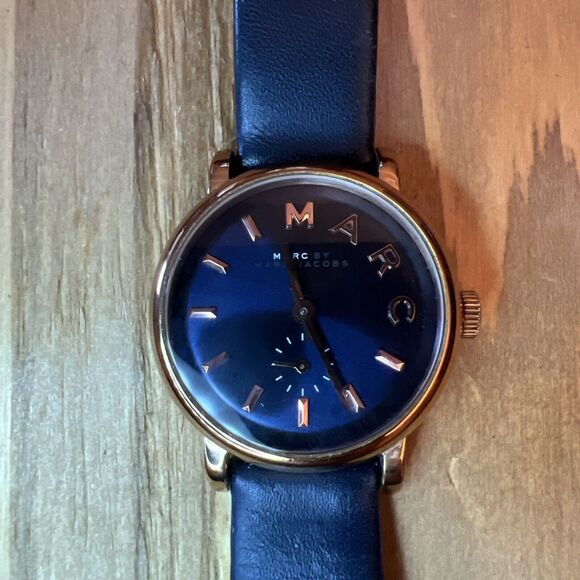Marc Jacob’s Rose Gold Tone Ladies Watch Blue Dial New Battery - Picture 1 of 8